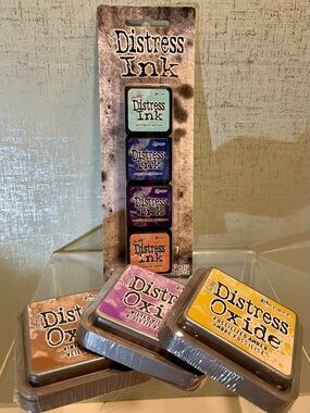 NWT TIM HOLTZ DISTRESS MINI INK PADS AND DISTRESS OXIDE INK PADS ALL NEW SEALED